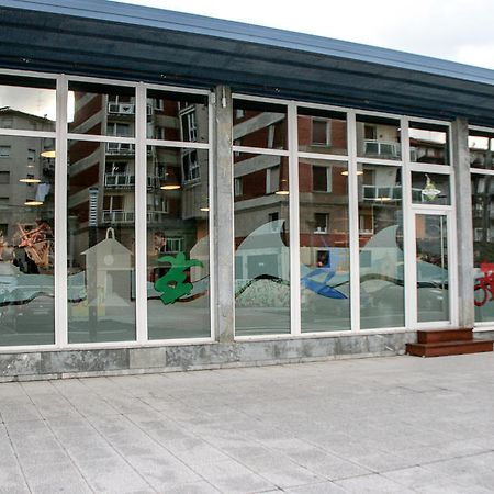 Mundaka Hostel & Sports Cafe Екстер'єр фото