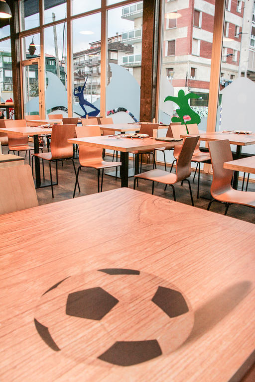 Mundaka Hostel & Sports Cafe Екстер'єр фото