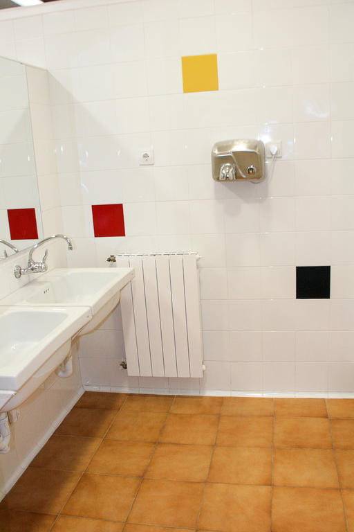 Mundaka Hostel & Sports Cafe Номер фото